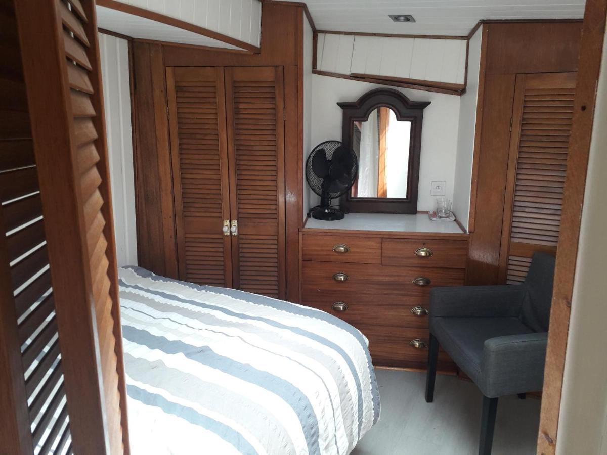 Peniche Caroline Bed and Breakfast Capestang Εξωτερικό φωτογραφία